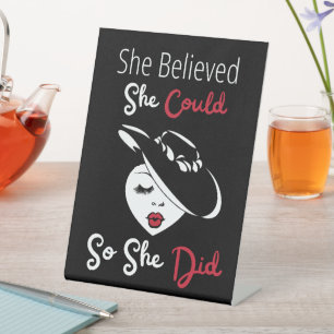 Signe De Table Elle Croyait Qu'Elle Pouvait Ainsi Faire Le Cachet