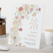 Signe De Table Floral rose pâle 70e anniversaire Bienvenue (In SItu)