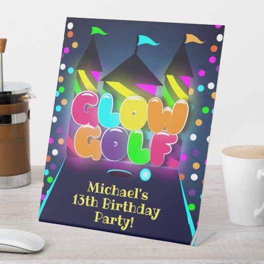 Signe De Table Glow Miniature Golf fête d'anniversaire (In SItu)