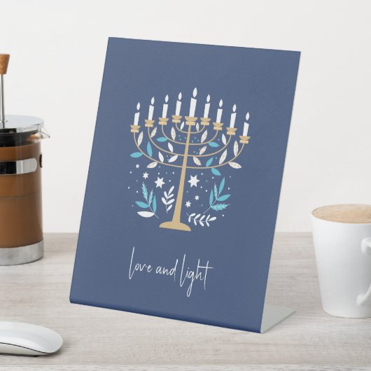 Signe De Table Hanoukka Love & Light Floral Menorah (In SItu)