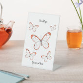 Signe De Table Illustration de dessin animé de papillon à ailes d (In SItu)