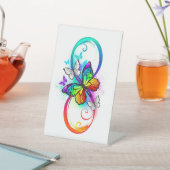 Signe De Table Infini brillant avec papillon arc-en-ciel (In SItu)