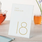 Signe De Table Le Sawyer 18 Gold et White Table Number (In SItu)