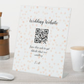 Signe De Table Le site web mariage scanner code QR pour les détai (In SItu)
