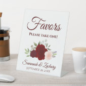 Signe De Table Les Faveurs Prennent Un Mariage Bourgogne Rouge &  (In SItu)