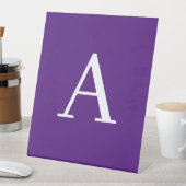 Signe De Table Lettre initiale Monogramme Style moderne violet (In SItu)