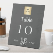 Signe De Table Logo d'entreprise blanc gris Numéro de table de co (In SItu)