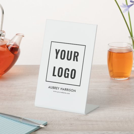 Signe De Table Logo Professionnel Simple (In SItu)