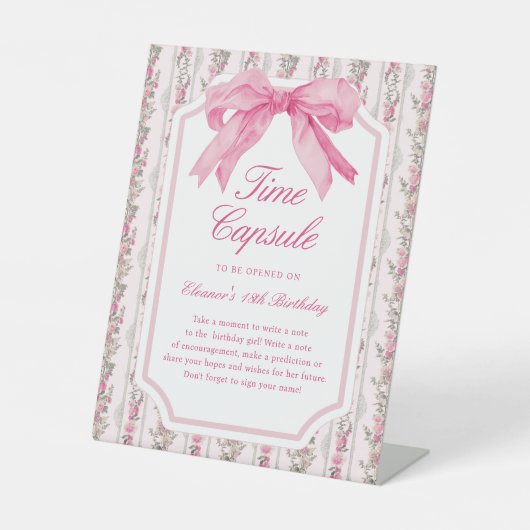 Signe De Table Love Shack Fancy Un Anniversaire Temps Capsule Sig (Recto)