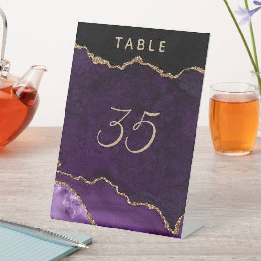 Signe De Table Mariage de géoode d'âge d'or violet (In SItu)