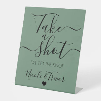 Signe De Table Mariage Minimaliste Calligraphié Vert Prendre un S
