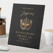 Signe De Table Masquerade Black Gold Sweet 16 Birthday Welcome (In SItu)