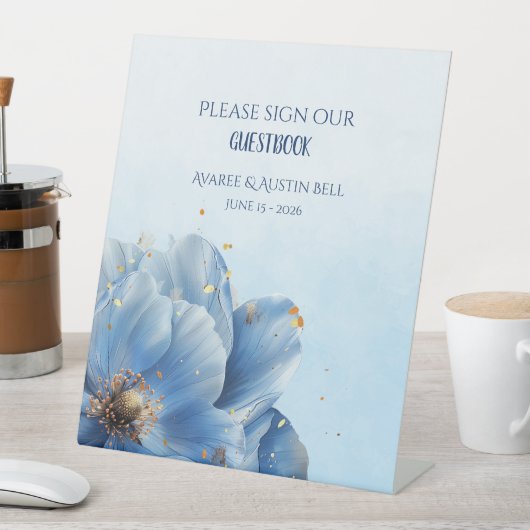 Signe De Table Modern Minimalist Gold and Blue Poppy  (In SItu)