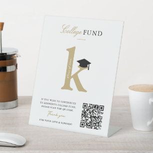 Signe De Table Monogramme Classique Or 'K' Fonds de Fin d'Études