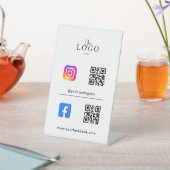 Signe De Table Multi QR Code Business Social Media Sign (In SItu)