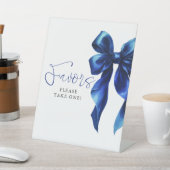 Signe De Table Navy Blue Bow Bridal Shower Favors (In SItu)