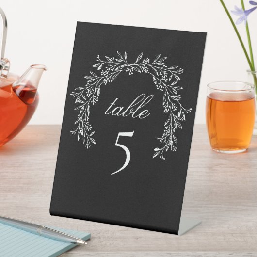 Signe De Table Noir Luxe Classic Botanique Crest Table (In SItu)