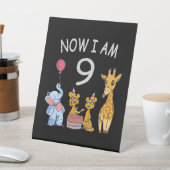 Signe De Table Now I le 9e anniversaire du Birthday (In SItu)