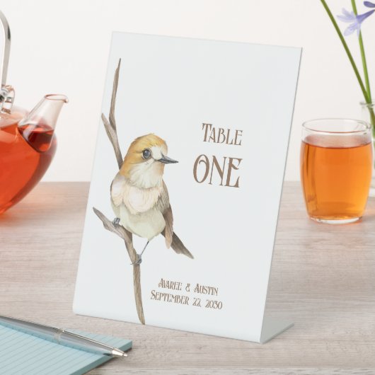 Signe De Table Oiseau Jaune Sur Une Boulette De Branche (In SItu)