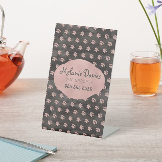 Signe De Table Pawprints Rose Classé en or Chien Grooming Magnet (In SItu)