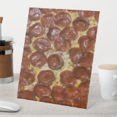Signe De Table Pepperoni Pizza (In SItu)