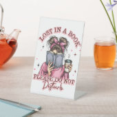 Signe De Table Perdu dans un livre... (In SItu)