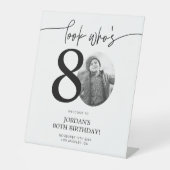 Signe De Table Photo 80th Birthday Affiche de bienvenue | Regarde (Recto)