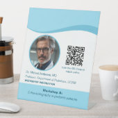 Signe De Table Photo du médecin bleu QR Code Conférence Médicale (In SItu)