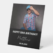 Signe De Table Photo personnalisée noir blanc gars 50e anniversai (Recto)