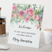 Signe De Table Pink Floral 100e fête d'anniversaire Bienvenue (In SItu)