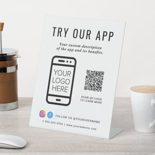 Signe De Table Promotionnels Essayer Notre App QR Code Logo (In SItu)