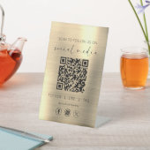 Signe De Table QR Code Gold Scan To Follow Us on Social Network (In SItu)