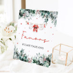 Signe De Table Red Christmas Winter mignonne Père Noël Baby showe<br><div class="desc">Le Red Père Noël Genre Neutral Père Noël Vêtements de bébé Noël Coupe d'hiver Père Noël Baby showers Favors Sign est un ajout festif et charmant à votre baby shower sur le thème des vacances. Dotée d'un design rouge gai avec de délicats flocons de neige, de la verdure d'eucalyptus et...</div>