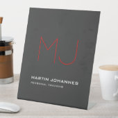 Signe De Table Red Monogram Grey Personal Trainer Business (In SItu)