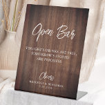 Signe De Table Rustic Country Open Bar Mariage personnalisé<br><div class="desc">Open Bar ! Calligraphie simple mais élégante, cette enseigne de bar mariage dispose d'Open bar dans l'élégante calligraphie, et les boissons Tonights sont gratuites, les histoires de demain sont inestimables. Customisez ce panneau de mariage élégant avec vos noms et votre date! DROIT D'AUTEUR © 2020 Judy Burrows, Black Dog Art...</div>