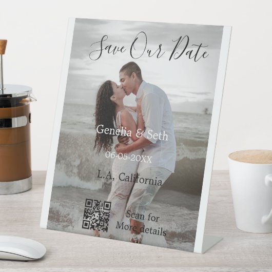 Signe De Table Save the date simple minimal QR scan code details (In SItu)
