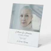 Signe De Table Simple Botanical Funeral Photo Pedestal Sign (Recto)