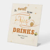 Signe De Table So Sweet To Bee Two Honey Bee 2nd Birthday Drinks (Recto)