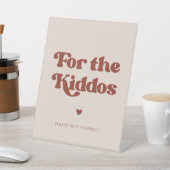 Signe De Table Stylish rétro Peach Pink Pour les Kiddos (In SItu)