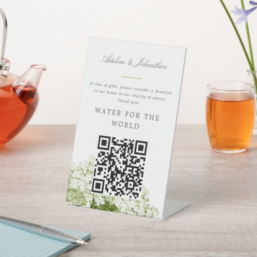 Signe De Table Symbole de don de bienfaisance White Hydrangea (In SItu)