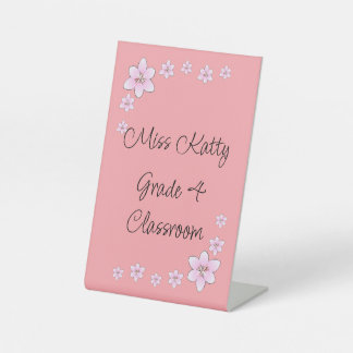 Signe De Table Symbole du bureau de l'enseignant aux fleurs roses