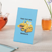 Signe De Table Sympa joli caractère de dessin animé au bulldozer  (In SItu)