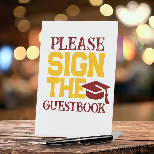 Signe De Table Table de graduation Maroon, Gold & White Guestbook