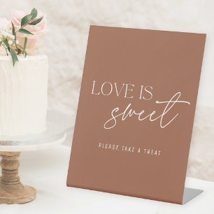 Signe De Table Table de mariage moderne en terre cuite Love is Sw