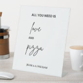 Signe De Table Tout Ce Dont Vous Avez Besoin Est Amour Et Pizza M (In SItu)