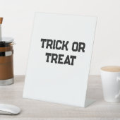 Signe De Table Trick ou. Traiter Halloween éffrayant noir simple (In SItu)