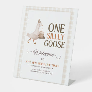 Signe De Table Une invitation d'anniversaire One Silly Goose, Oie