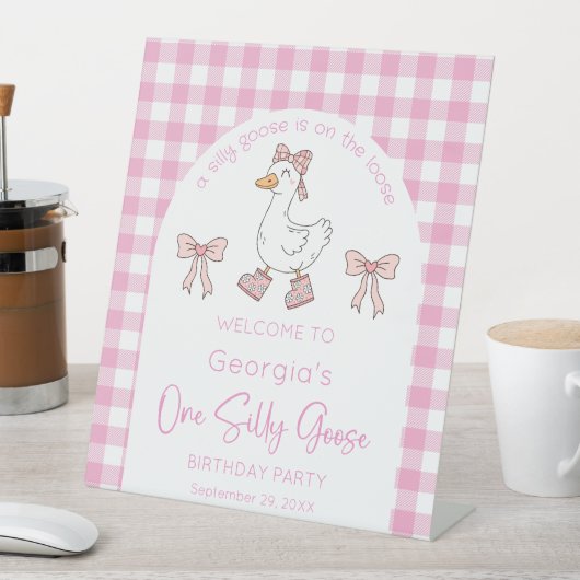 Signe De Table Une oie sotte rose 1er anniversaire (In SItu)