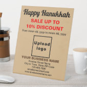 Signe De Table Vente de Hanukkah d'affaires sur Brun Clair (In SItu)