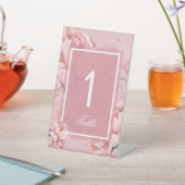 Signe du numéro de la table de fleurs rose (In SItu)